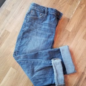 Simply Vera Cuffed Capri Jeans
